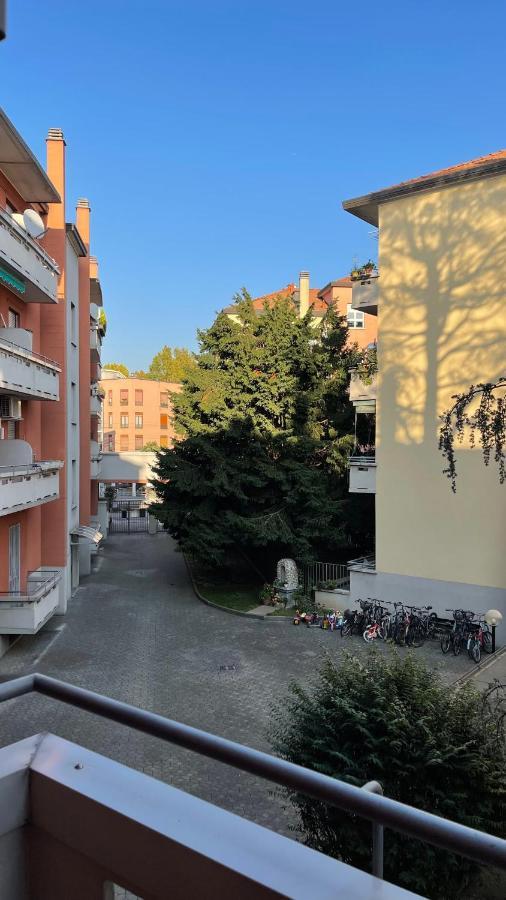 Stilish Apartment Few Steps From The Underground ミラノ エクステリア 写真